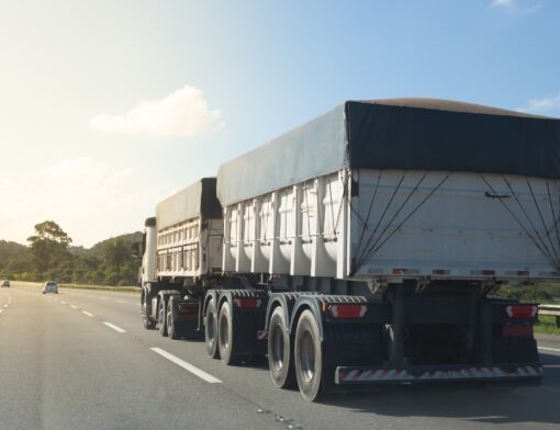 transporte rodoviário de cargas
